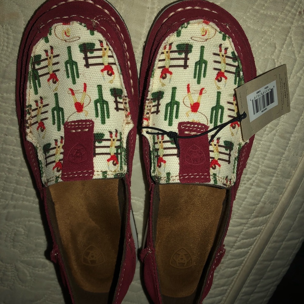Brand new vintage ariat woman’s shoes